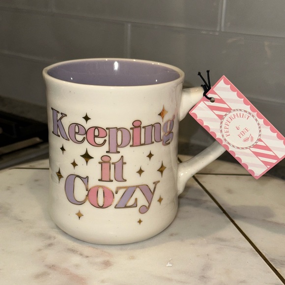 ✨NWT✨ Peppermint & Pine Ceramic Keeping it Cozy Mug - Picture 4 of 6